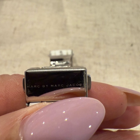 Marc Jacobs White and Silver Watch - Picture 5 of 6